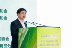 三是公用模子的使用鞭策了边缘计较的智能体取